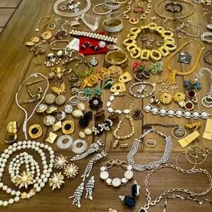4 LBs vintage Costume gold silver Jewelry Lot~ Signed & Unsigned All wearable